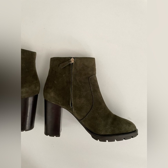 Tory Burch Sofia Lug Sole Bootie Green Suede Gold Logo 10.5 olive army Academia - Picture 6 of 12